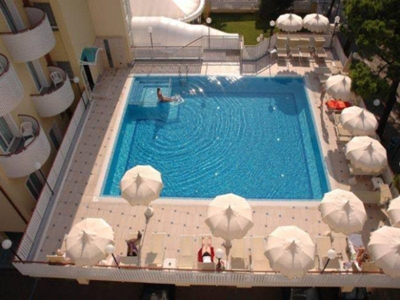 Salus Smart & Chic Hotel Лідо-ді-Єзоло Екстер'єр фото