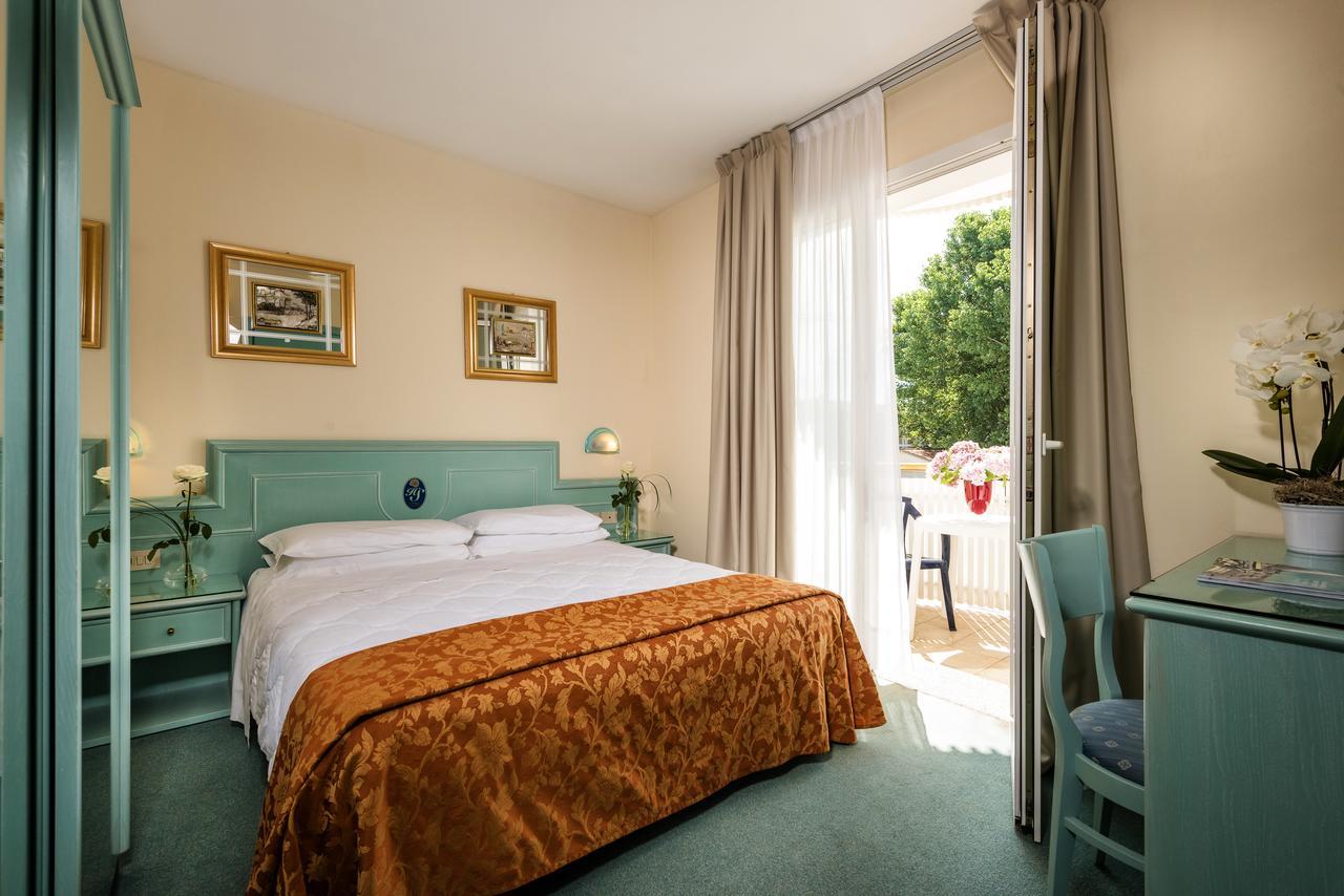 Salus Smart & Chic Hotel Лідо-ді-Єзоло Екстер'єр фото